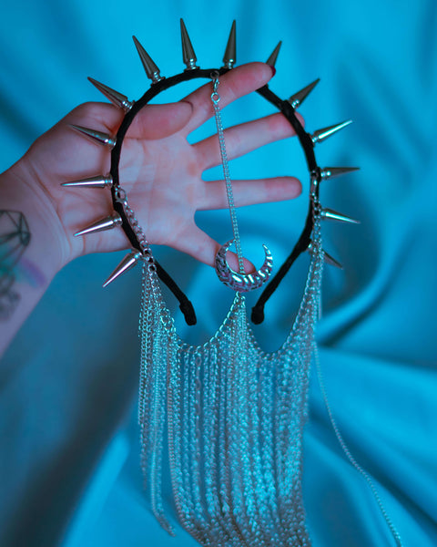 Chained spiky gothic crown with chain mask