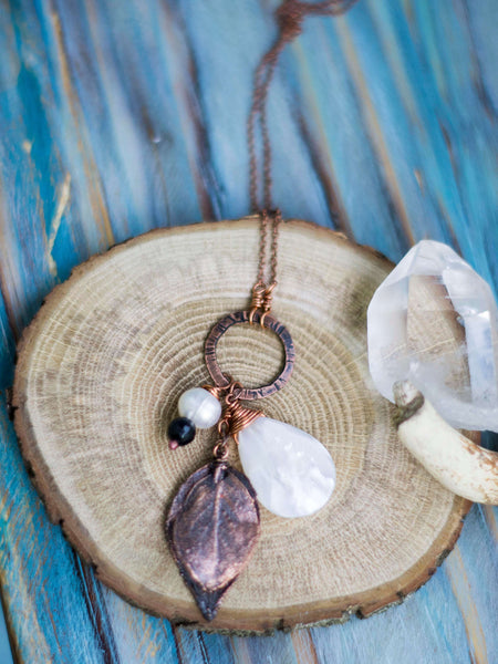 Natural real leaf organic copper long chain pendant with mother of pearl drop - MoonDome - 2
