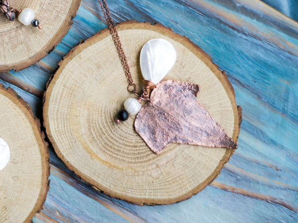 Ivy leaf organic copper long chain pendant with mother of pearl drop - MoonDome - 1